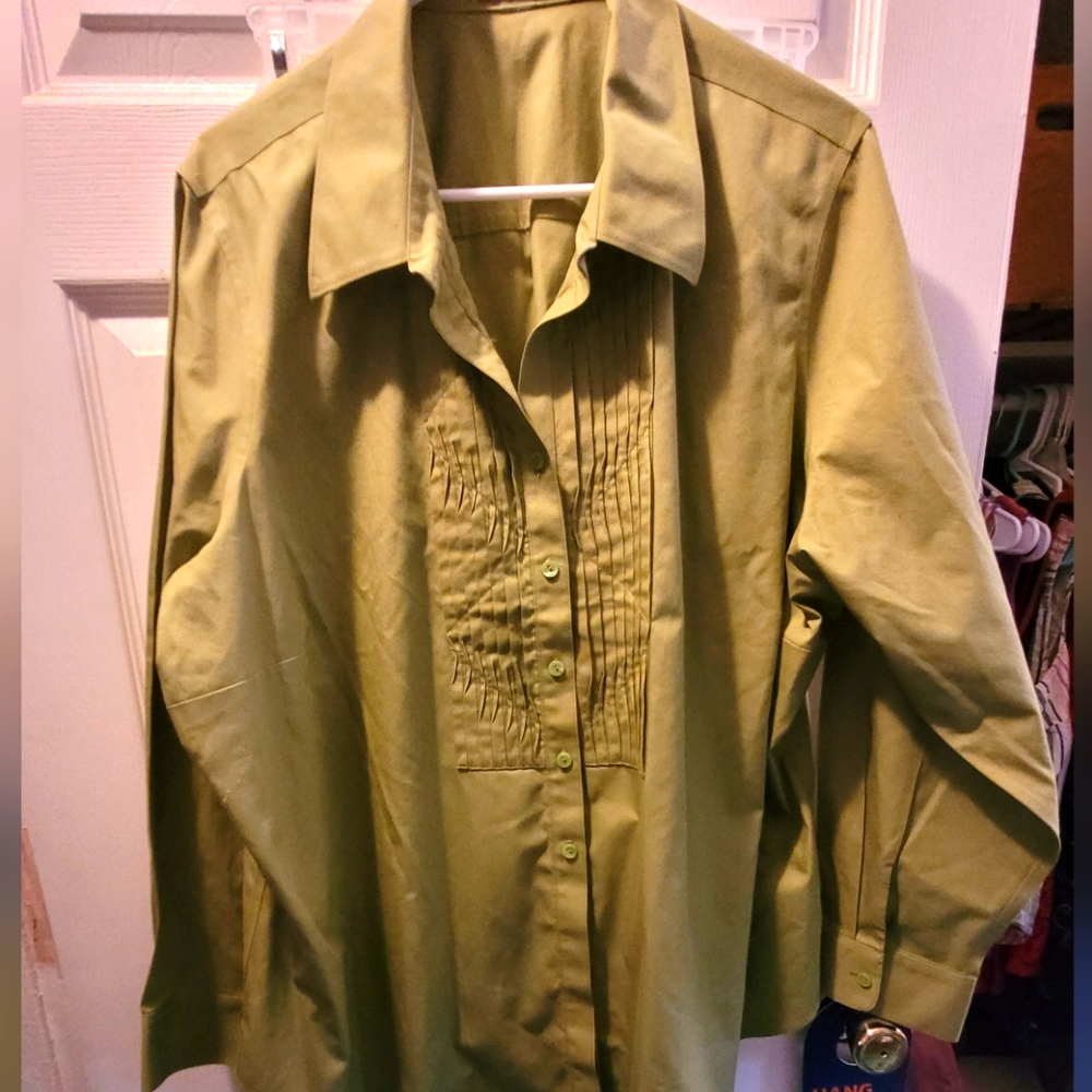 Coldwater Creek Olive Button Down Shirt NWOT